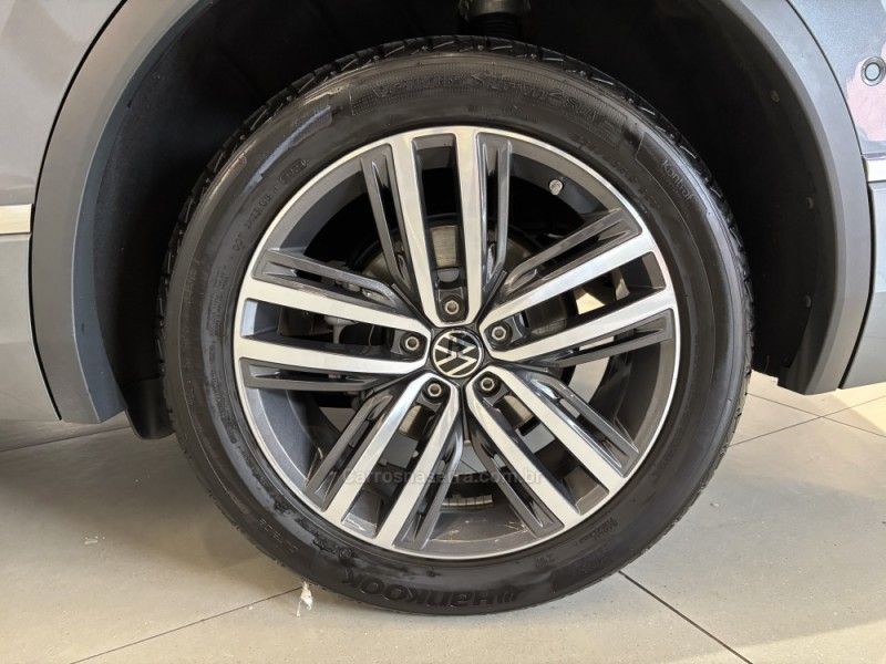 VOLKSWAGEN TIGUAN 2.0 ALLSPACE R-LINE 300 TSI 2024/2024 ÓTIMA CAR FLORES DA CUNHA / Carros no Vale