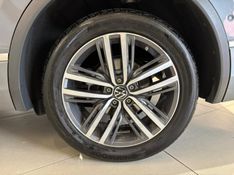 VOLKSWAGEN TIGUAN 2.0 ALLSPACE R-LINE 300 TSI 2024/2024 ÓTIMA CAR FLORES DA CUNHA / Carros no Vale