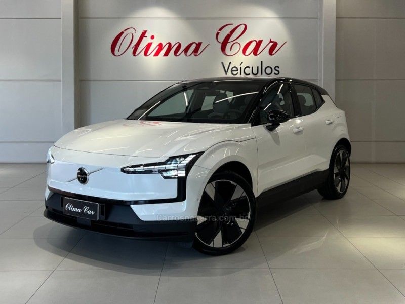 VOLVO EX30 ULTRA EXTENDED RANGE 2024/2025 ÓTIMA CAR FLORES DA CUNHA / Carros no Vale