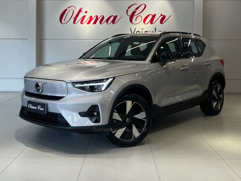 VOLVO XC 40 P6 RECHARGE ELECTRIC PLUS 2023/2024 ÓTIMA CAR FLORES DA CUNHA / Carros no Vale
