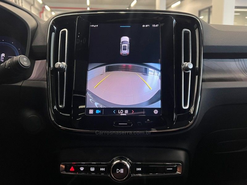 VOLVO XC 40 P6 RECHARGE ELECTRIC PLUS 2023/2024 ÓTIMA CAR FLORES DA CUNHA / Carros no Vale