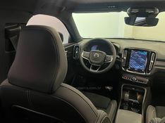 VOLVO XC 40 P6 RECHARGE ELECTRIC PLUS 2022/2023 ÓTIMA CAR FLORES DA CUNHA / Carros no Vale