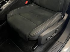 VOLVO XC 40 P6 RECHARGE ELECTRIC PLUS 2023/2024 ÓTIMA CAR FLORES DA CUNHA / Carros no Vale