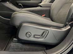 VOLVO XC 40 P6 RECHARGE ELECTRIC PLUS 2022/2023 ÓTIMA CAR FLORES DA CUNHA / Carros no Vale