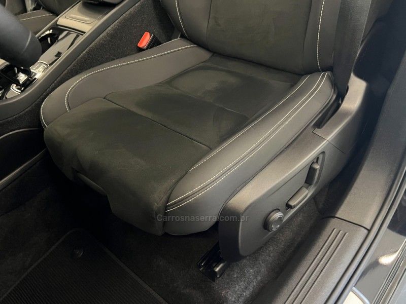 VOLVO XC 40 P6 RECHARGE ELECTRIC PLUS 2022/2023 ÓTIMA CAR FLORES DA CUNHA / Carros no Vale