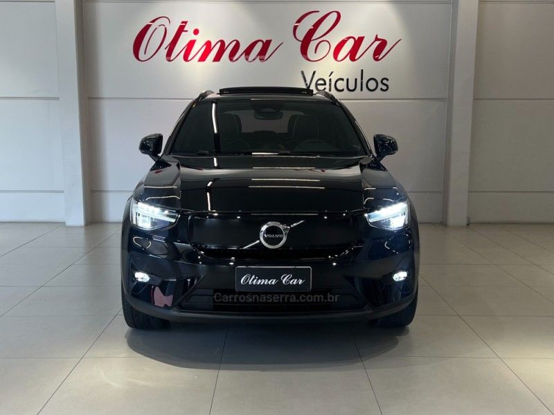 VOLVO XC 40 P6 RECHARGE ELECTRIC PLUS 2022/2023 ÓTIMA CAR FLORES DA CUNHA / Carros no Vale