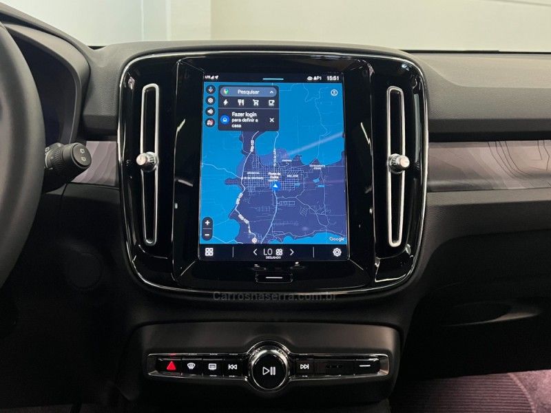 VOLVO XC 40 P6 RECHARGE ELECTRIC PLUS 2023/2024 ÓTIMA CAR FLORES DA CUNHA / Carros no Vale