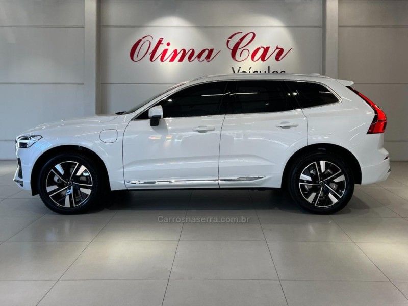 VOLVO XC60 2.0 T8 RECHARGE PLUS AWD HIBRIDO 2025/2026 ÓTIMA CAR FLORES DA CUNHA / Carros no Vale