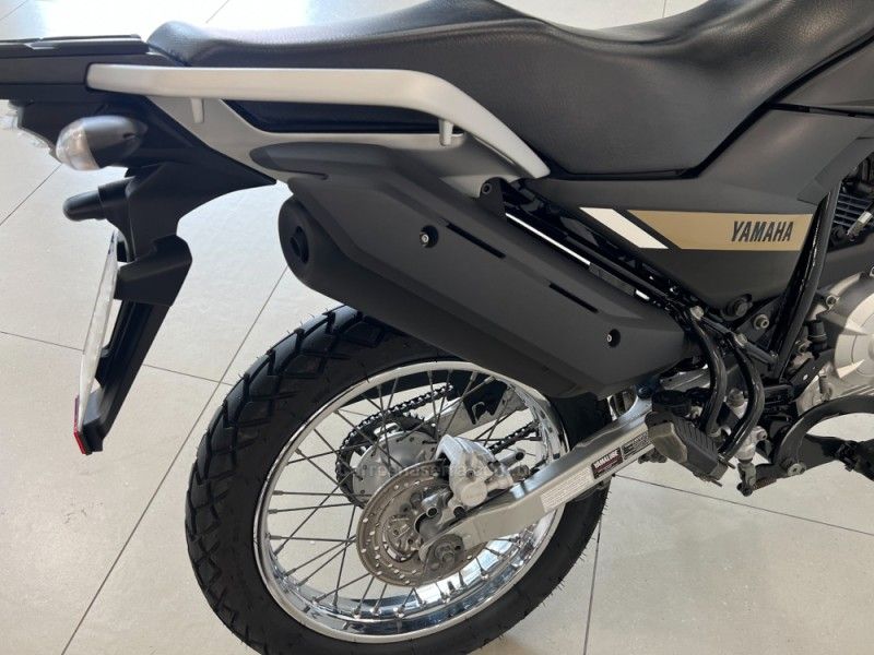 YAMAHA XTZ 150 CROSSER Z 2023/2023 ÓTIMA CAR FLORES DA CUNHA / Carros no Vale