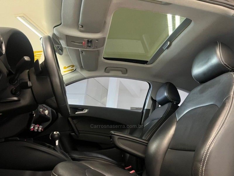 AUDI A1 1.4 TFSI ATTRACTION 16V 122CV 2011/2012 CIMIRRO AUTOMÓVEIS TAQUARA / Carros no Vale