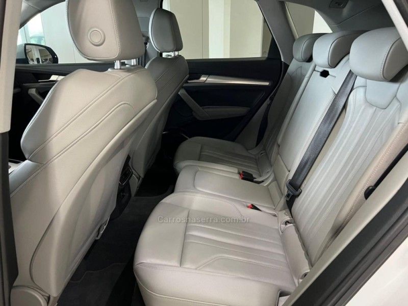 AUDI Q5 2.0 TFSI S-LINE S TRONIC 16V 2020/2020 CIMIRRO AUTOMÓVEIS TAQUARA / Carros no Vale