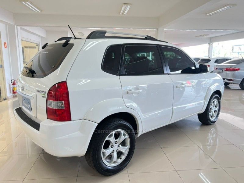 HYUNDAI TUCSON 2.0 MPFI GLS 16V 143CV 2WD 2015/2016 CIMIRRO AUTOMÓVEIS TAQUARA / Carros no Vale