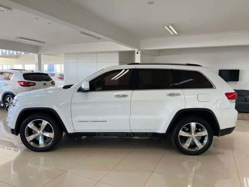 JEEP GRAND CHEROKEE 3.0 LIMITED 4X4 V6 24V TURBO 2015/2015 CIMIRRO AUTOMÓVEIS TAQUARA / Carros no Vale