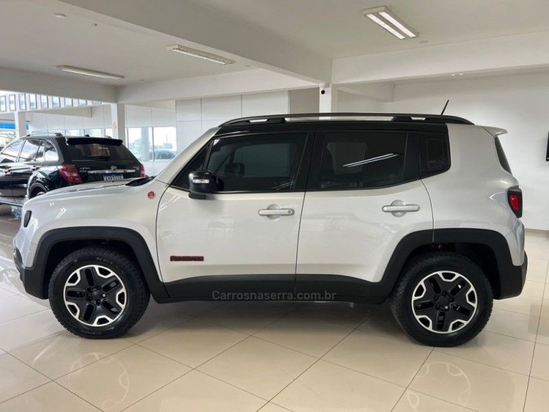JEEP RENEGADE 2.0 16V TURBO TRAILHAWK 4X4 2015/2016 CIMIRRO AUTOMÓVEIS TAQUARA / Carros no Vale