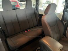 JEEP WRANGLER 3.6 SPORT 4X4 V6 24V 2013/2014 CIMIRRO AUTOMÓVEIS TAQUARA / Carros no Vale