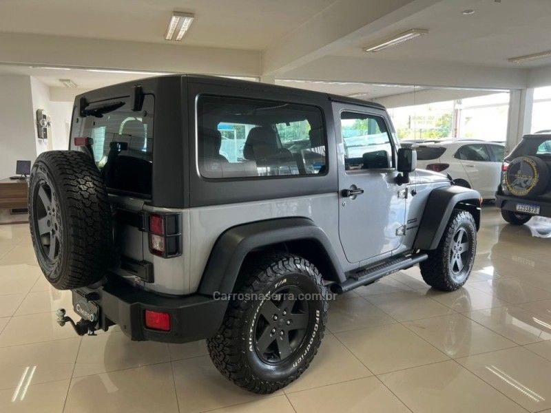 JEEP WRANGLER 3.6 SPORT 4X4 V6 24V 2013/2014 CIMIRRO AUTOMÓVEIS TAQUARA / Carros no Vale