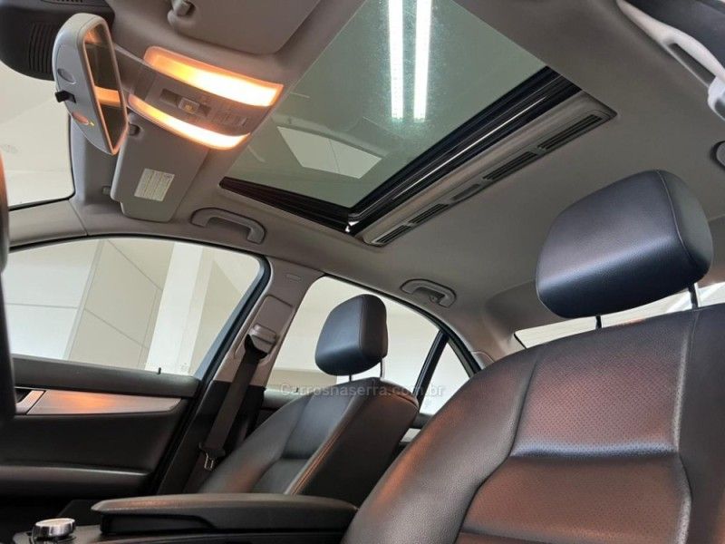 MERCEDES-BENZ C 200 1.8 CGI AVANTGARDE 16V 2013/2014 CIMIRRO AUTOMÓVEIS TAQUARA / Carros no Vale MERCEDES-BENZ C 200 1.8 CGI AVANTGARDE 16V 2013/2014 CIMIRRO AUTOMÓVEIS TAQUARA / Carros no Vale