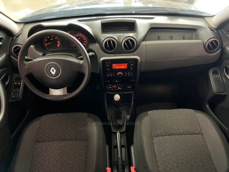 RENAULT DUSTER 1.6 EXPRESSION 4X2 16V 2014/2015 CIMIRRO AUTOMÓVEIS TAQUARA / Carros no Vale