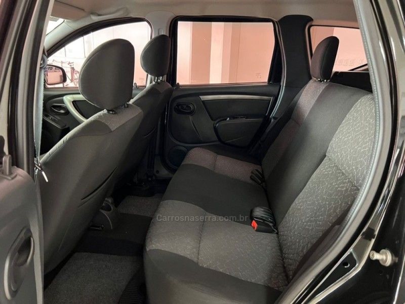 RENAULT DUSTER 1.6 EXPRESSION 4X2 16V 2014/2015 CIMIRRO AUTOMÓVEIS TAQUARA / Carros no Vale