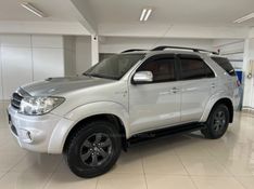 TOYOTA HILUX SW4 3.0 SRV 4X4 7 LUGARES 16V TURBO INTERCOOLER 2010/2010 CIMIRRO AUTOMÓVEIS TAQUARA / Carros no Vale