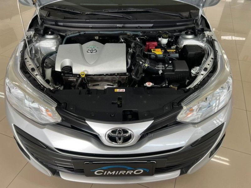 TOYOTA YARIS 1.5 XL SEDAN 16V 2018/2019 CIMIRRO AUTOMÓVEIS TAQUARA / Carros no Vale TOYOTA YARIS 1.5 XL SEDAN 16V 2018/2019 CIMIRRO AUTOMÓVEIS TAQUARA / Carros no Vale