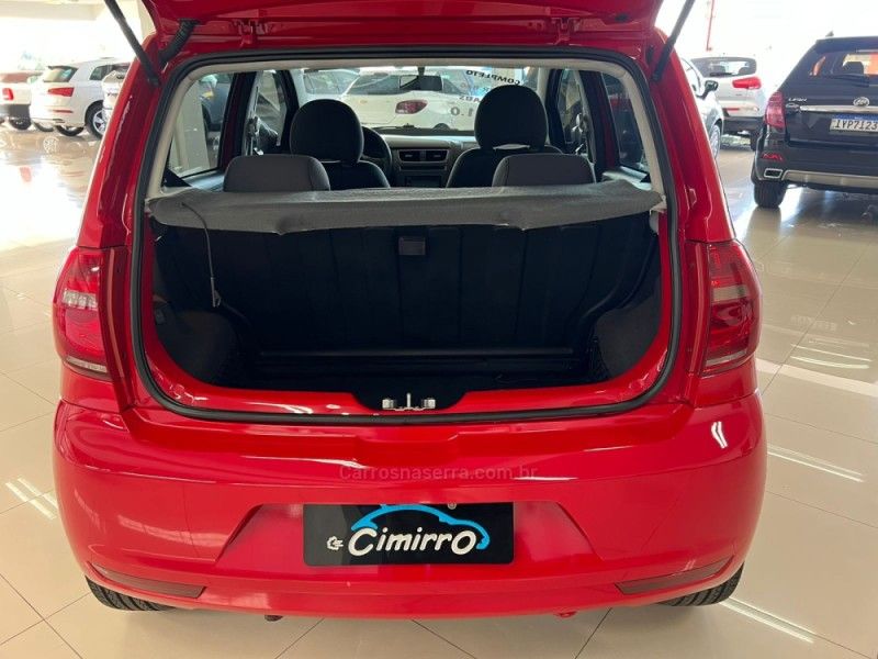 VOLKSWAGEN FOX 1.0 MI 8V 2014/2014 CIMIRRO AUTOMÓVEIS TAQUARA / Carros no Vale VOLKSWAGEN FOX 1.0 MI 8V 2014/2014 CIMIRRO AUTOMÓVEIS TAQUARA / Carros no Vale