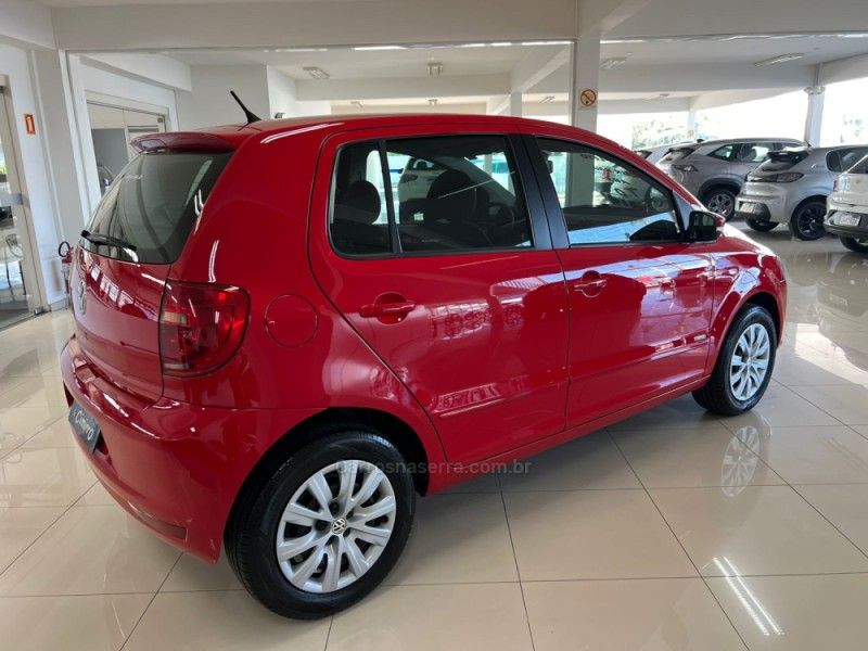 VOLKSWAGEN FOX 1.0 MI 8V 2014/2014 CIMIRRO AUTOMÓVEIS TAQUARA / Carros no Vale VOLKSWAGEN FOX 1.0 MI 8V 2014/2014 CIMIRRO AUTOMÓVEIS TAQUARA / Carros no Vale