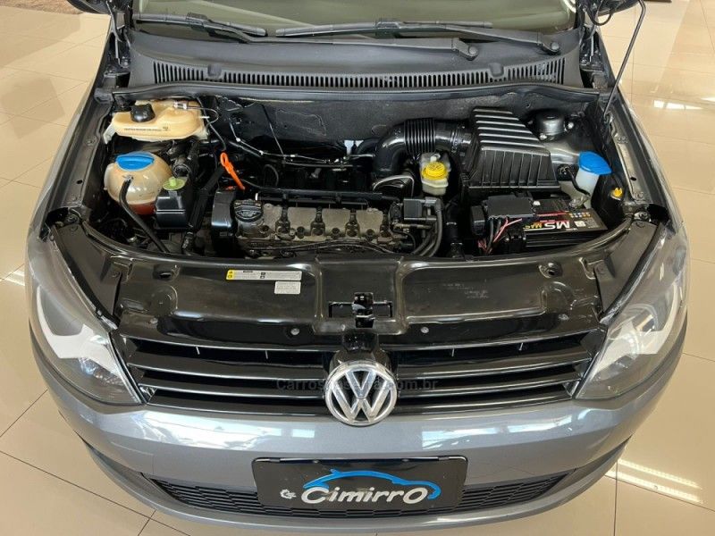 VOLKSWAGEN FOX 1.6 MI 8V 2012/2013 CIMIRRO AUTOMÓVEIS TAQUARA / Carros no Vale