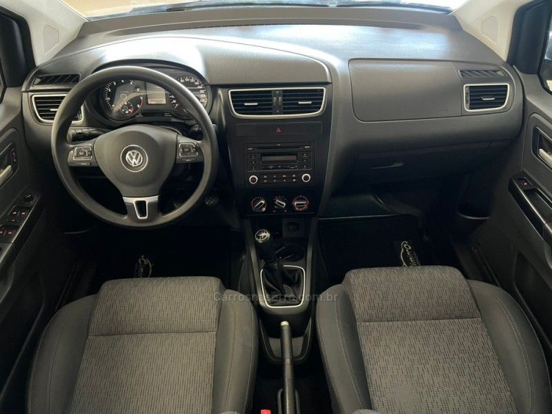 VOLKSWAGEN FOX 1.6 MI 8V 2012/2013 CIMIRRO AUTOMÓVEIS TAQUARA / Carros no Vale