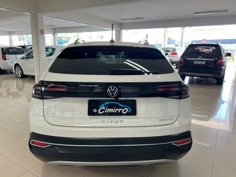 VOLKSWAGEN NIVUS 1.0 TSI HIGHLINE 2022/2023 CIMIRRO AUTOMÓVEIS TAQUARA / Carros no Vale