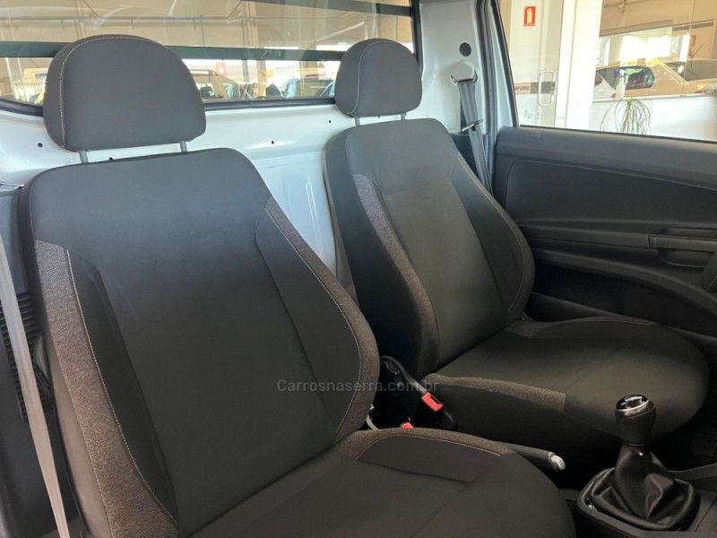 VOLKSWAGEN SAVEIRO 1.6 MSI ROBUST CS 16V 2023/2024 CIMIRRO AUTOMÓVEIS TAQUARA / Carros no Vale