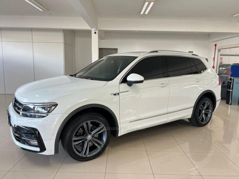VOLKSWAGEN TIGUAN 2.0 ALLSPACE R-LINE 350 TSI 4X4 2019/2020 CIMIRRO AUTOMÓVEIS TAQUARA / Carros no Vale