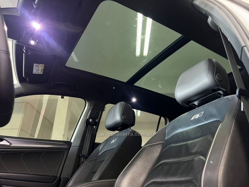 VOLKSWAGEN TIGUAN 2.0 ALLSPACE R-LINE 350 TSI 4X4 2019/2020 CIMIRRO AUTOMÓVEIS TAQUARA / Carros no Vale