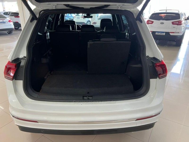 VOLKSWAGEN TIGUAN 2.0 ALLSPACE R-LINE 350 TSI 4X4 2019/2020 CIMIRRO AUTOMÓVEIS TAQUARA / Carros no Vale