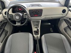 VOLKSWAGEN UP 1.0 MPI MOVE UP 12V AUTOMATIZADO 2016/2017 CIMIRRO AUTOMÓVEIS TAQUARA / Carros no Vale