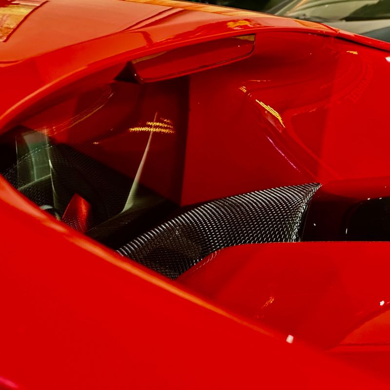 Ferrari 296 Gtb 2024/2025 DL MOTORS LAJEADO / Carros no Vale