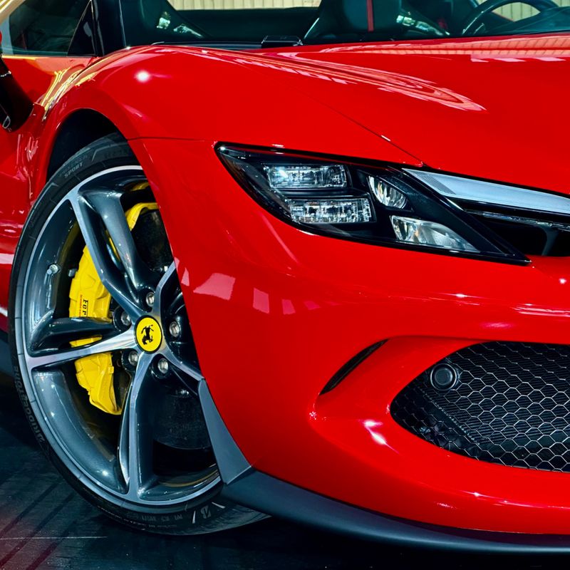 Ferrari 296 Gtb 2024/2025 DL MOTORS LAJEADO / Carros no Vale