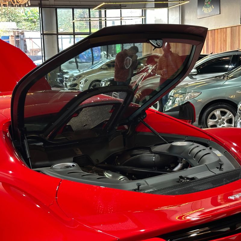 Ferrari 296 Gtb 2024/2025 DL MOTORS LAJEADO / Carros no Vale