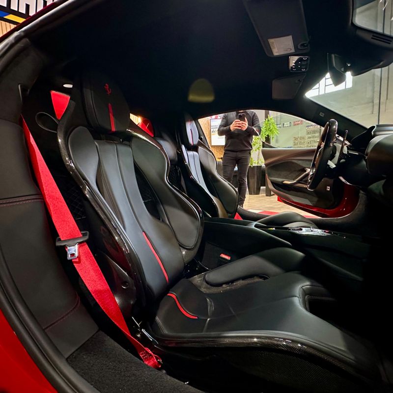 Ferrari 296 Gtb 2024/2025 DL MOTORS LAJEADO / Carros no Vale