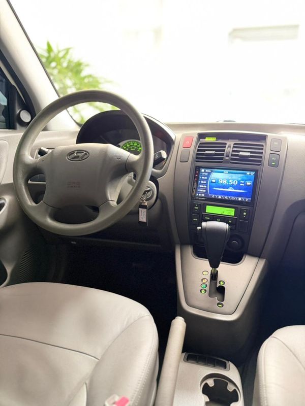 HYUNDAI TUCSON 2.0 MPFI GLS BASE 16V 143CV 2WD 2014/2015 ANDRIGO VEÍCULOS CAXIAS DO SUL / Carros no Vale