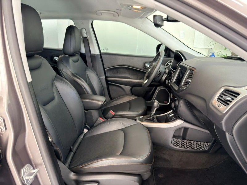 JEEP COMPASS 2.0 16V LONGITUDE 2018/2019 ANDRIGO VEÍCULOS CAXIAS DO SUL / Carros no Vale JEEP COMPASS 2.0 16V LONGITUDE 2018/2019 ANDRIGO VEÍCULOS CAXIAS DO SUL / Carros no Vale