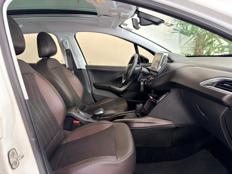 PEUGEOT 2008 1.6 16V GRIFFE 2021/2022 ANDRIGO VEÍCULOS CAXIAS DO SUL / Carros no Vale