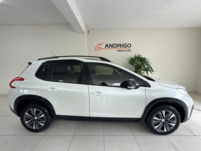 PEUGEOT 2008 1.6 16V GRIFFE 2021/2022 ANDRIGO VEÍCULOS CAXIAS DO SUL / Carros no Vale