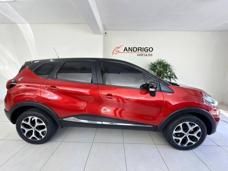 RENAULT CAPTUR 1.6 16V INTENSE BOSE 2021/2021 ANDRIGO VEÍCULOS CAXIAS DO SUL / Carros no Vale
