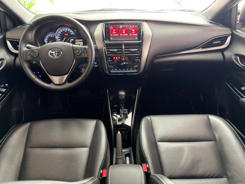 TOYOTA YARIS 1.5 XLS 2023/2024 ANDRIGO VEÍCULOS CAXIAS DO SUL / Carros no Vale