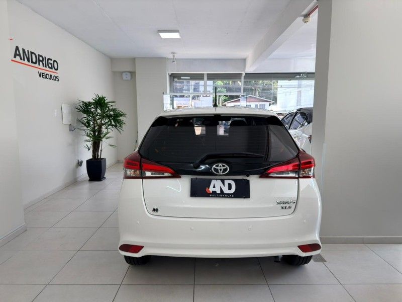 TOYOTA YARIS 1.5 XLS 2023/2024 ANDRIGO VEÍCULOS CAXIAS DO SUL / Carros no Vale