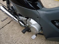 Honda Motos BIZ 125 ES 2006/2006 BOURSCHEID CARROS E MOTOS SANTA CLARA DO SUL / Carros no Vale