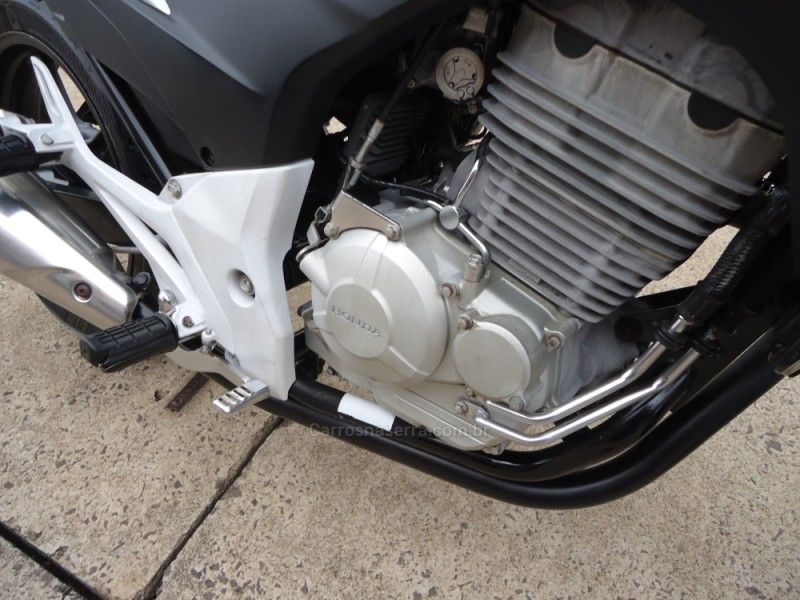 Honda Motos CB 300R 2009/2010 BOURSCHEID CARROS E MOTOS SANTA CLARA DO SUL / Carros no Vale