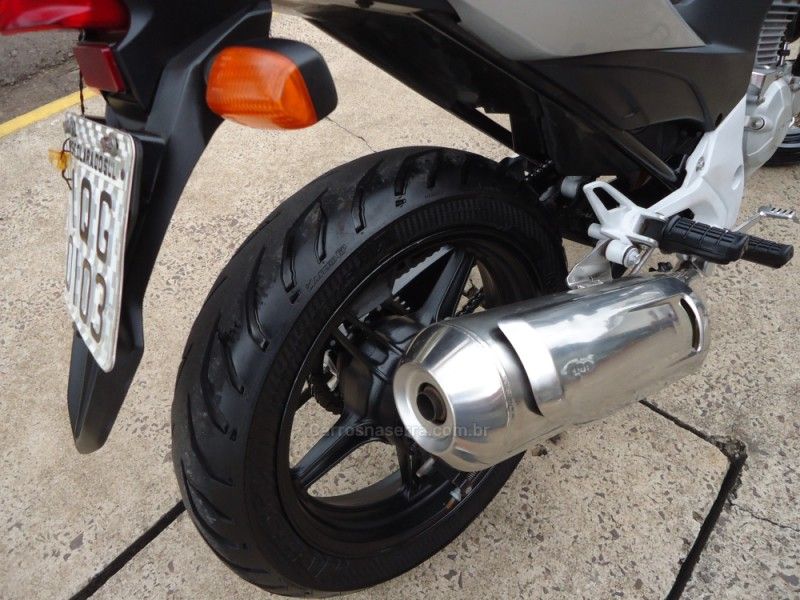 Honda Motos CB 300R 2009/2010 BOURSCHEID CARROS E MOTOS SANTA CLARA DO SUL / Carros no Vale