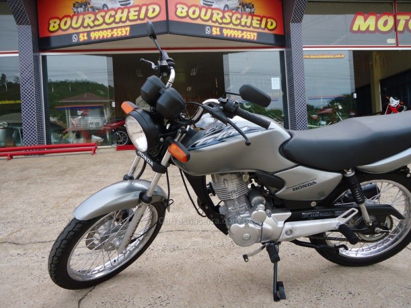 Honda Motos CG 125 TITAN ES 2001/2001 BOURSCHEID CARROS E MOTOS SANTA CLARA DO SUL / Carros no Vale